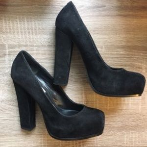 Steve Madden Sarrina Black Suede Platform Pump